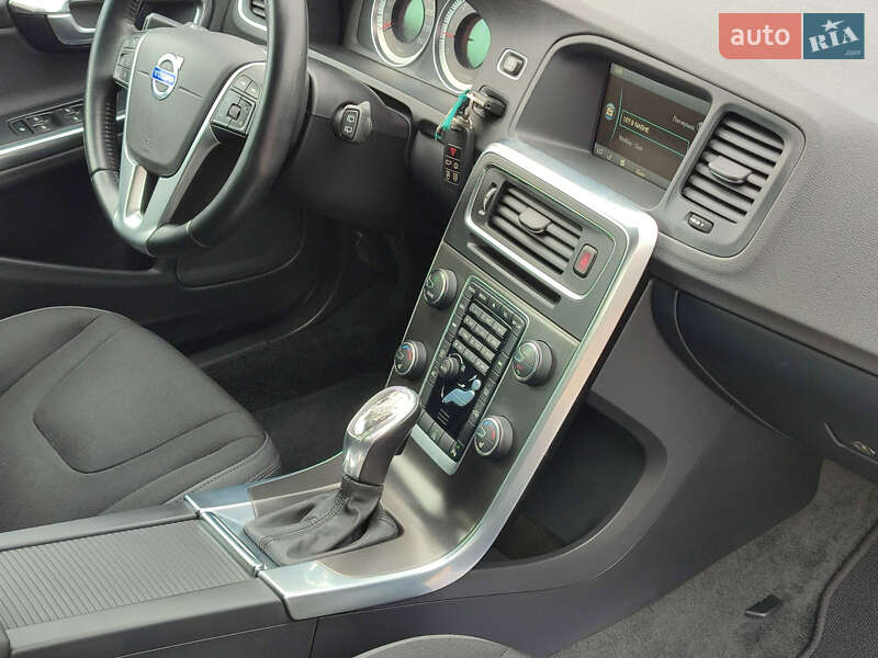 Универсал Volvo V60 2012 в Киеве