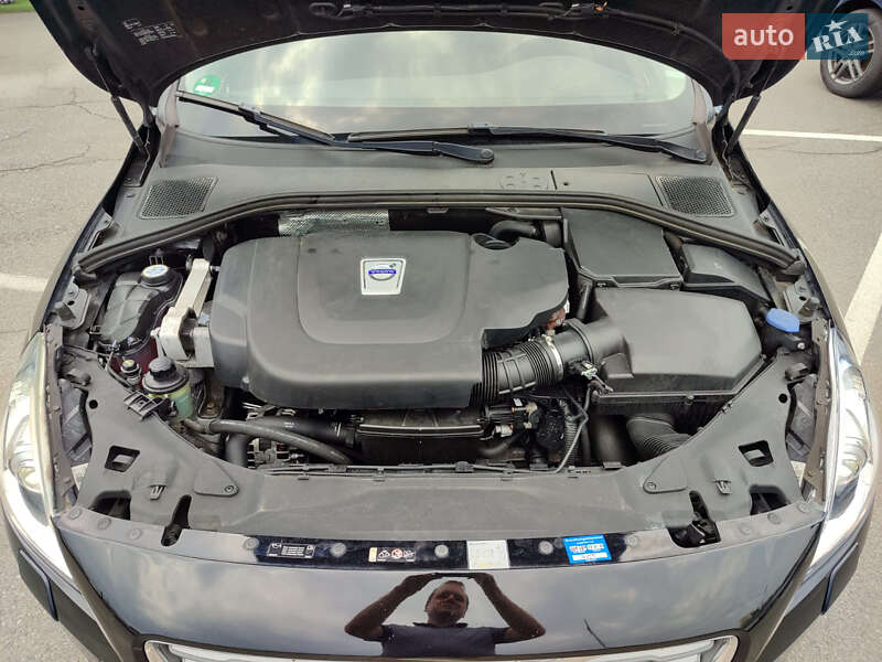 Универсал Volvo V60 2012 в Киеве