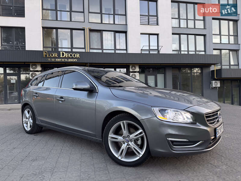 Универсал Volvo V60 2016 в 