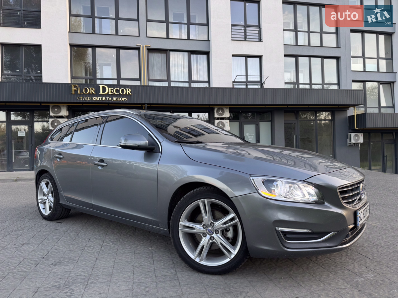 2015 Volvo V60 - мініатюра 15