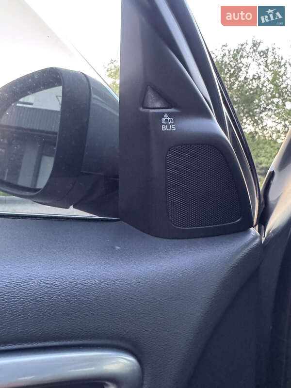 Универсал Volvo V60 2016 в Новояворовске