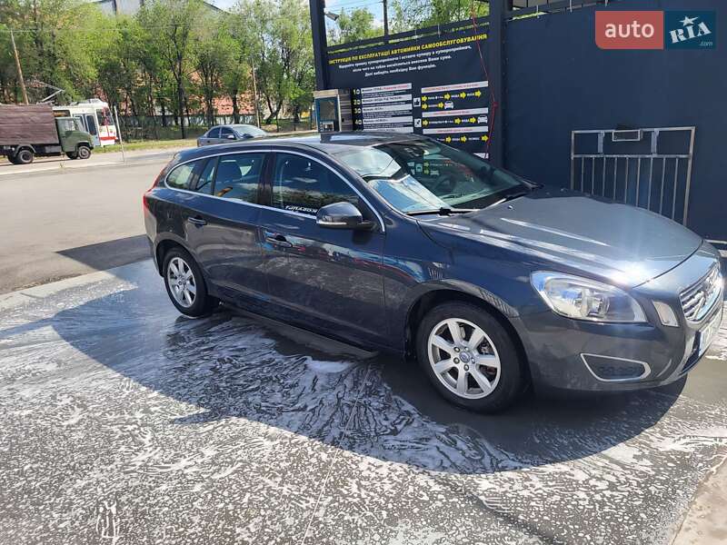 Універсал Volvo V60 2012 в Запоріжжі