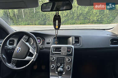 Универсал Volvo V60 2012 в 