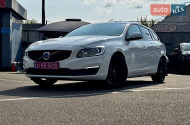 Универсал Volvo V60 2016 в 