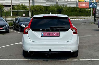 Универсал Volvo V60 2016 в 