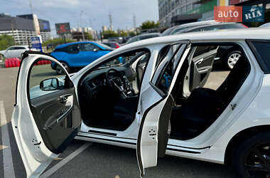 Универсал Volvo V60 2016 в 