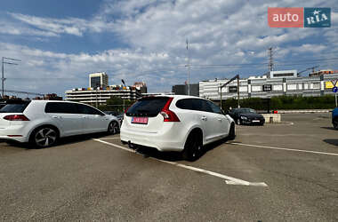 Универсал Volvo V60 2016 в 