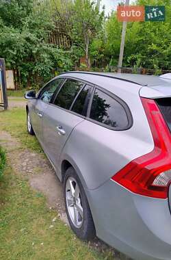 Универсал Volvo V60 2011 в 