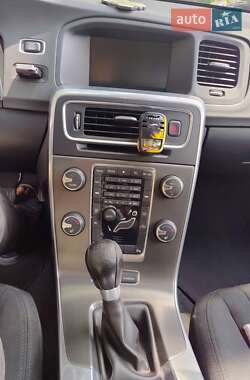 Универсал Volvo V60 2011 в 