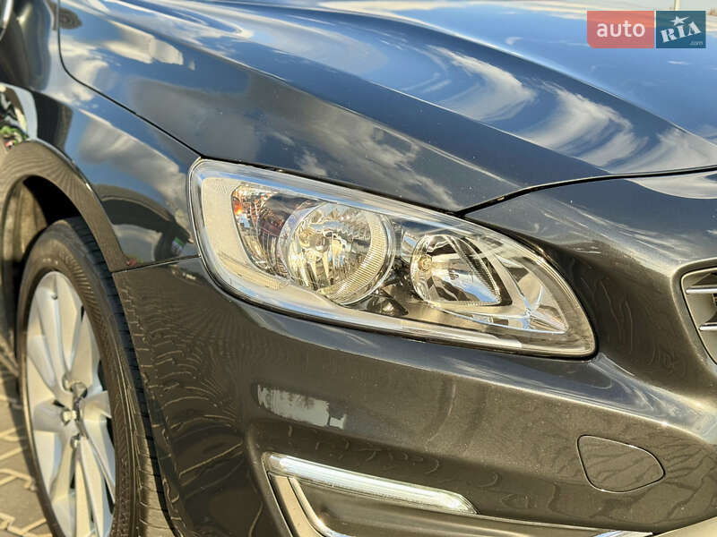 Універсал Volvo V60 2014 в Миколаєві