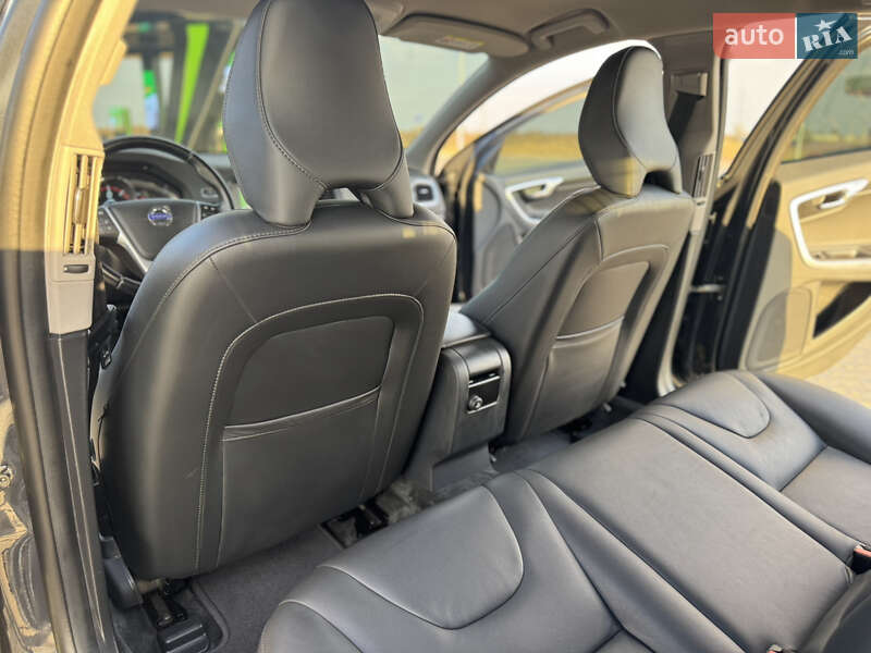 Універсал Volvo V60 2014 в Миколаєві