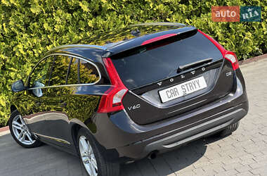Универсал Volvo V60 2012 в 