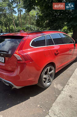 Универсал Volvo V60 2012 в 