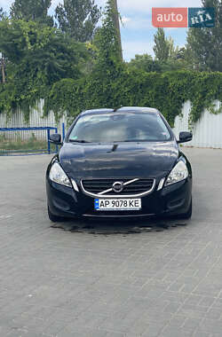 Универсал Volvo V60 2012 в 