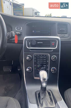 Универсал Volvo V60 2012 в 