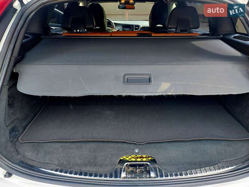 Універсал Volvo V60 2014 в Бродах