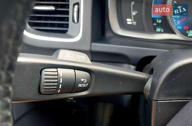 Универсал Volvo V60 2014 в 