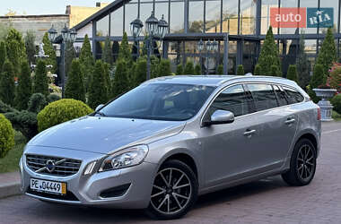 Универсал Volvo V60 2012 в 