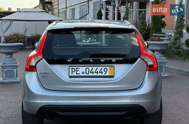 Универсал Volvo V60 2012 в 