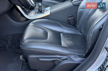 Универсал Volvo V60 2012 в 