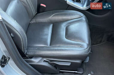 Универсал Volvo V60 2012 в 