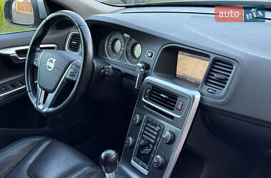 Универсал Volvo V60 2012 в 