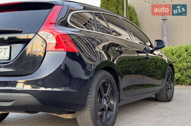 Универсал Volvo V60 2010 в 