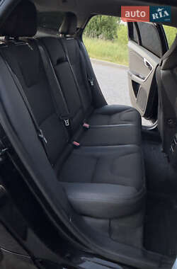 Универсал Volvo V60 2010 в 