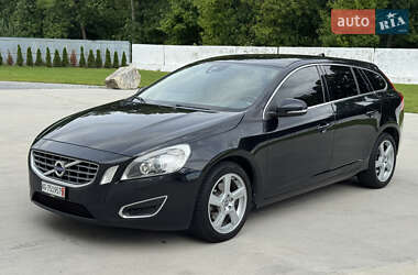 Универсал Volvo V60 2012 в 