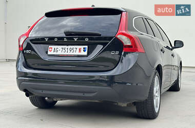Универсал Volvo V60 2012 в 