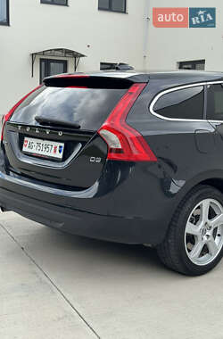 Универсал Volvo V60 2012 в 