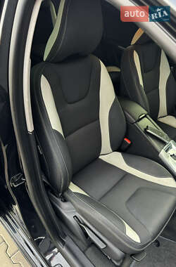 Универсал Volvo V60 2011 в 