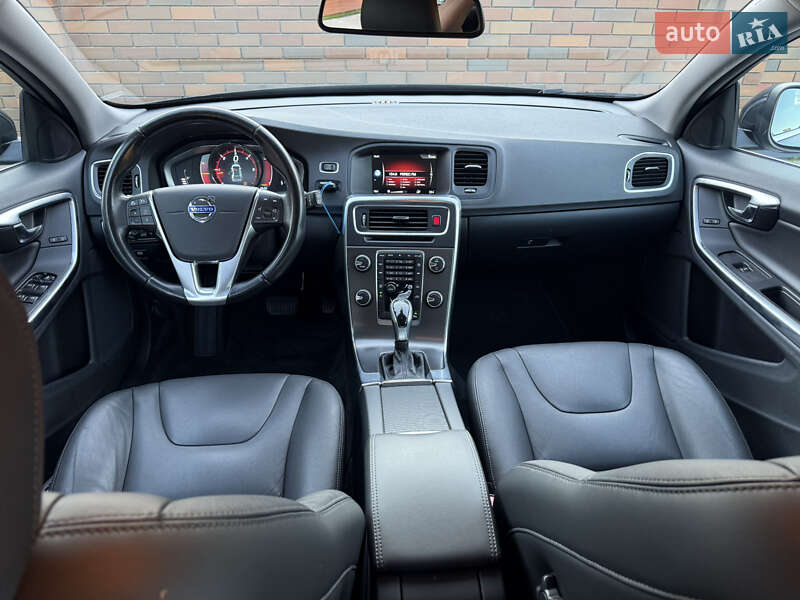 Универсал Volvo V60 2014 в Виннице