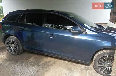Универсал Volvo V60 2011 в 