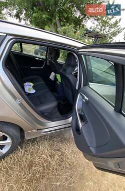 Универсал Volvo V60 2014 в 