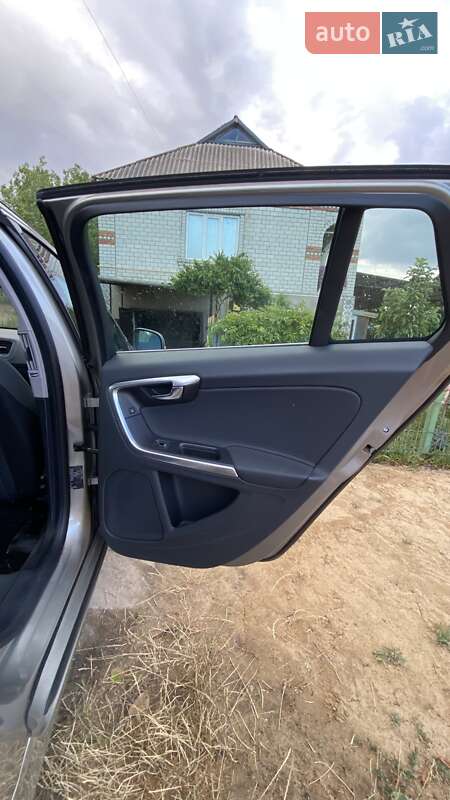 Універсал Volvo V60 2014 в Первомайську