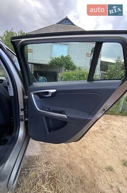 Универсал Volvo V60 2014 в 
