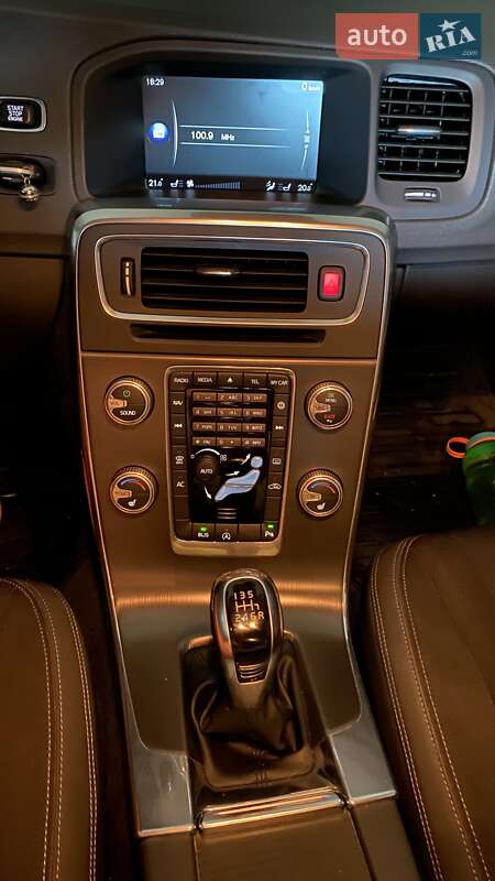 Універсал Volvo V60 2014 в Первомайську