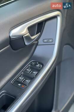 Универсал Volvo V60 2014 в 