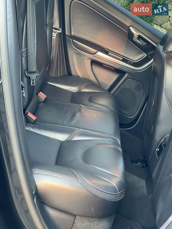 Универсал Volvo V60 2014 в Звягеле
