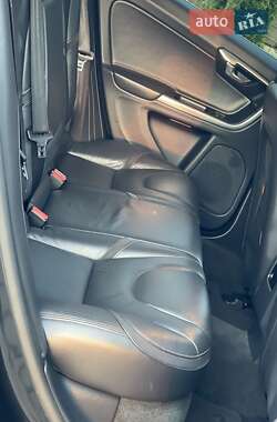 Универсал Volvo V60 2014 в 