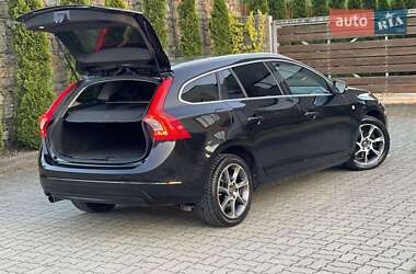 Универсал Volvo V60 2014 в 
