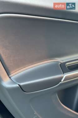 Универсал Volvo V60 2014 в 