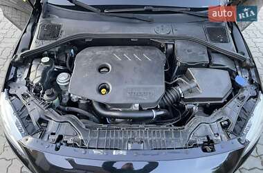 Универсал Volvo V60 2014 в 