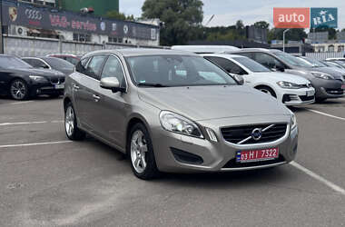 Универсал Volvo V60 2012 в 