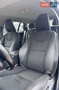 Универсал Volvo V60 2012 в 
