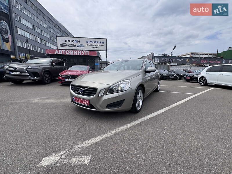 Универсал Volvo V60 2012 в Киеве