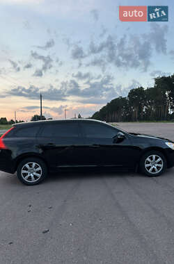Универсал Volvo V60 2011 в 