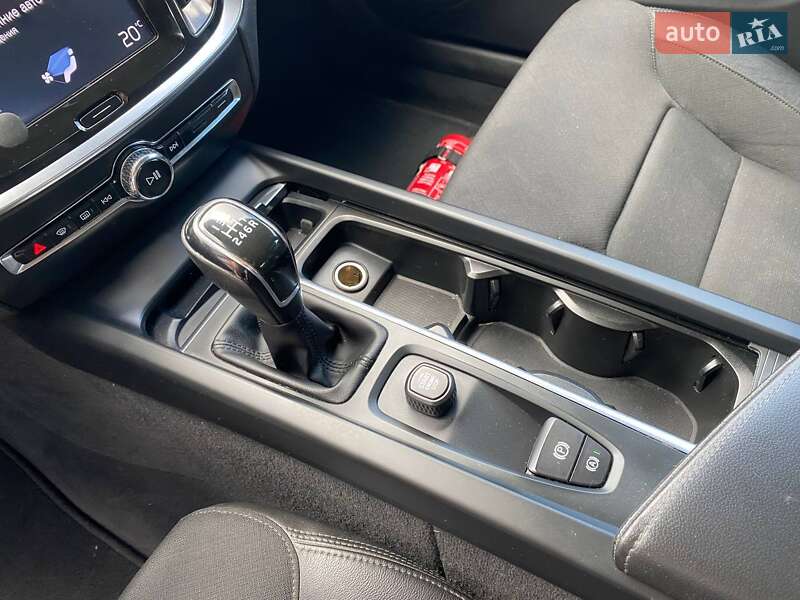 Универсал Volvo V60 2019 в Львове