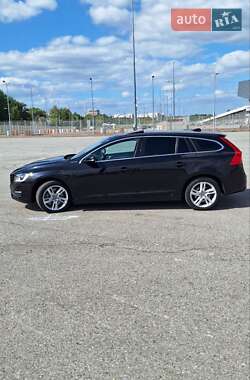 Универсал Volvo V60 2014 в 